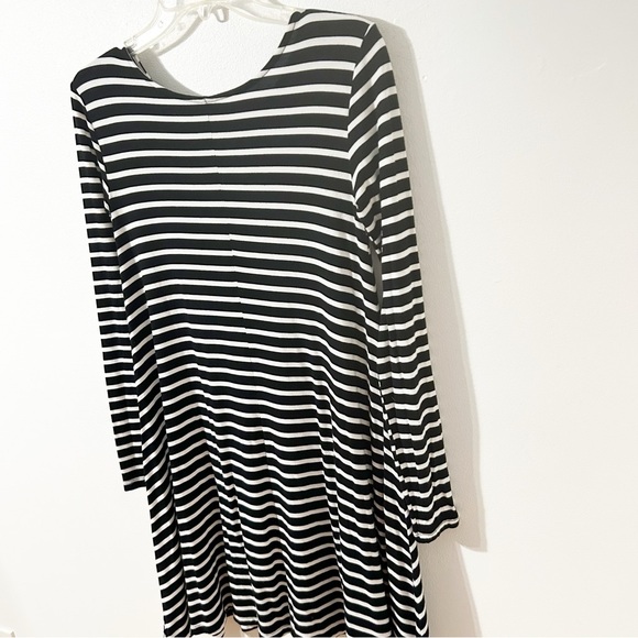 Old Navy Jersey Knit Long Sleeve Striped Swing Dress Rounded Collar Comfortable - Picture 5 of 10
